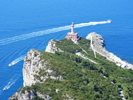 Faro di Punta Carena